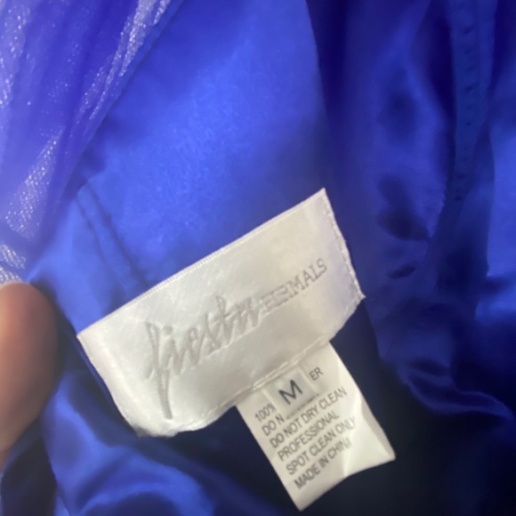 Fiesta Formal sequin dress 👗 - Picture 6 of 9